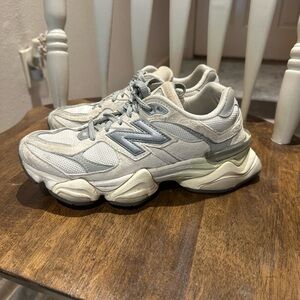 New Balance 9060 Sea Salt. Men’s size 4.5. Used condition. Please ask questions.